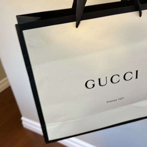 Authentic Gucci Sherry line Small tote with horsebit Interior with GUCCI - Picture 2 of 16